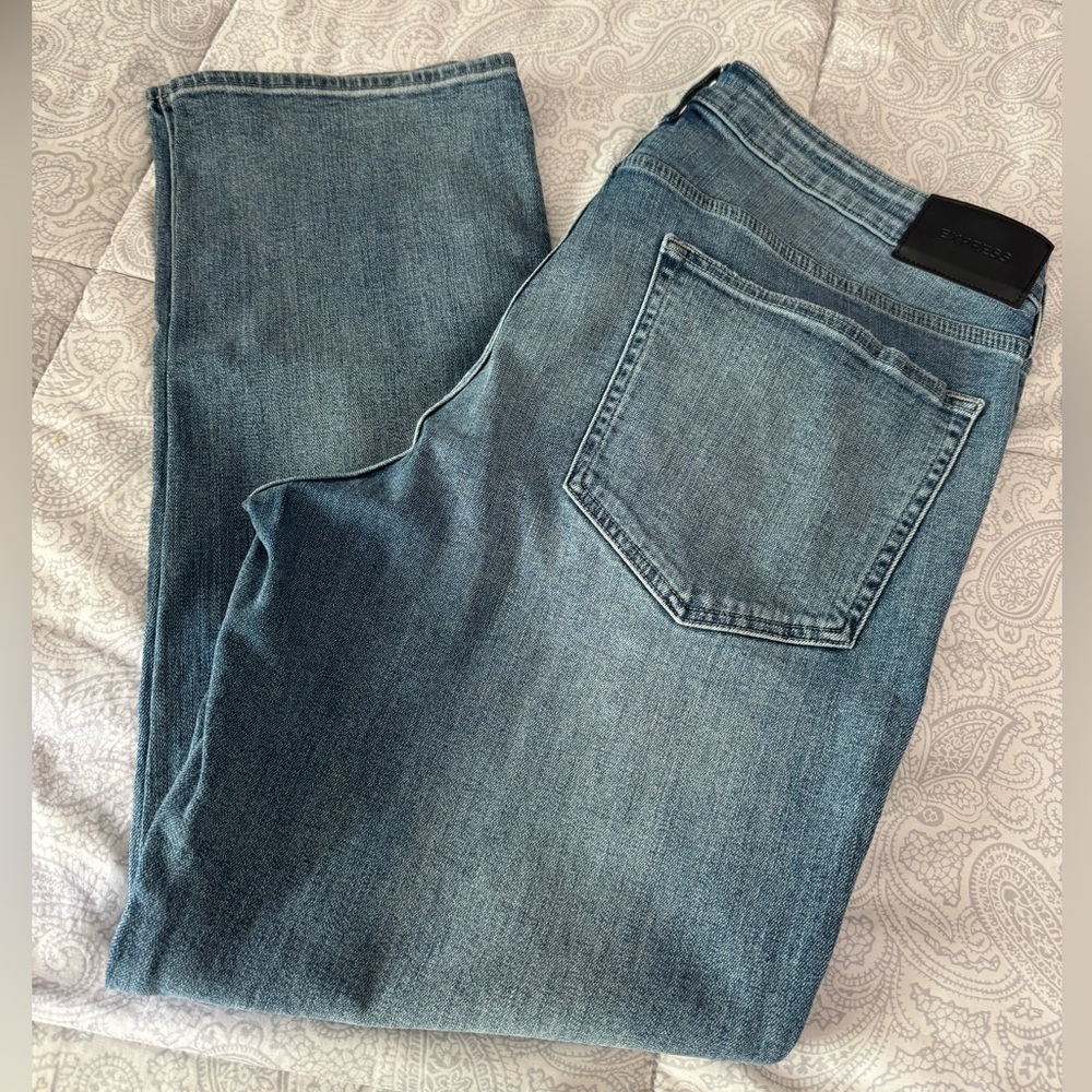 EXPRESS LIGHT DENIM JEANS 👖 MEN’S 
Size 36 W 30 L